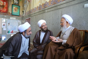 تشییع مرحوم آیت الله عباسعلی سلیمانی (ره) در حرم مظهر حضرت معصومه (س)