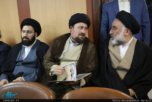 حضور سید حسن خمینی در مراسم ختم والده حجت الاسلام والمسلمین آشتیانی 