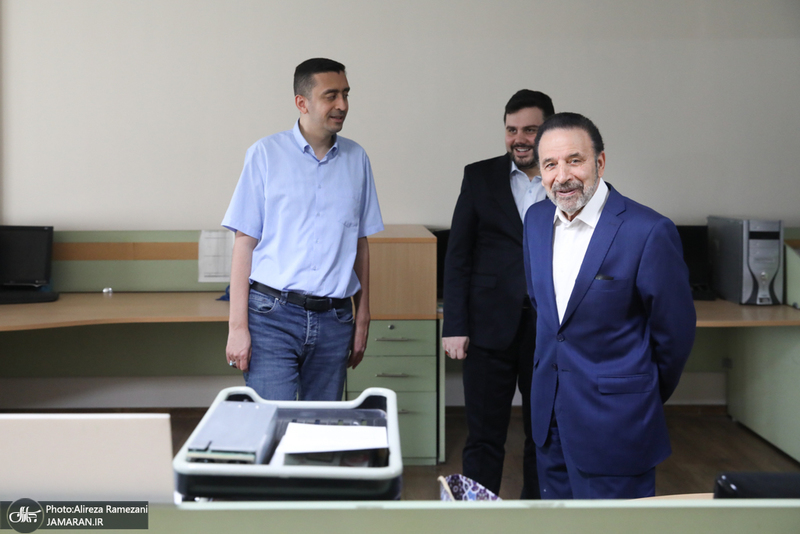 بازدید محمود واعظی از موسسه مطبوعاتی جماران