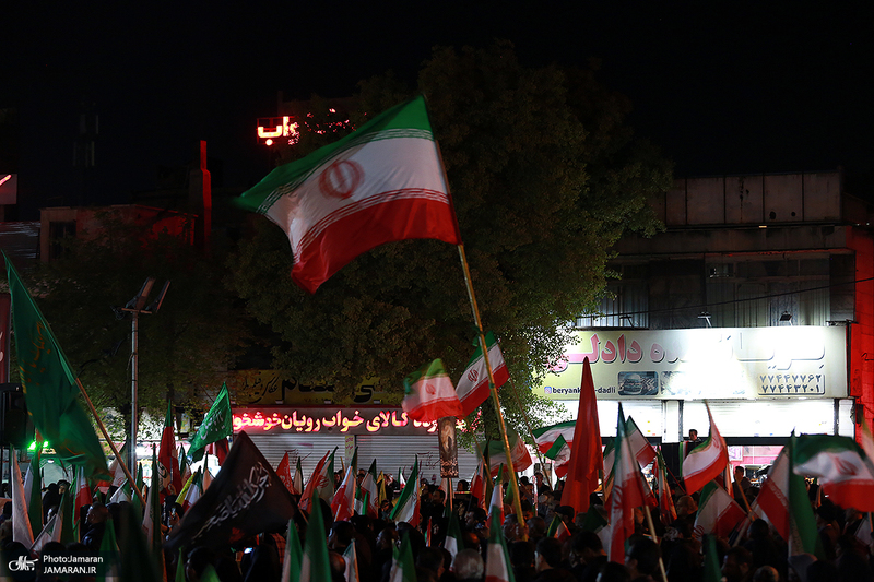 چهل و دومین شب تجمع مردم تهران در میدان الغدیر