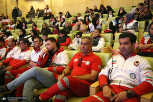 همایش جوانان هلال احمر استان مرکزی در بیت تاریخی حضرت امام