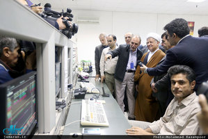 بازدیدهای آیت‌الله هاشمی رفسنجانی از پروژه‌های نفت و پتروشیمی در جزیره خارک