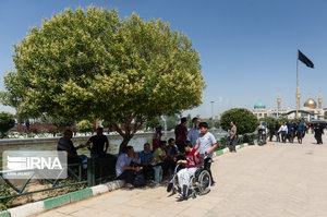 حضور مردم و مرزبندی با اقلیت اخلال‌گر مراسم ارتحال امام(س) -2