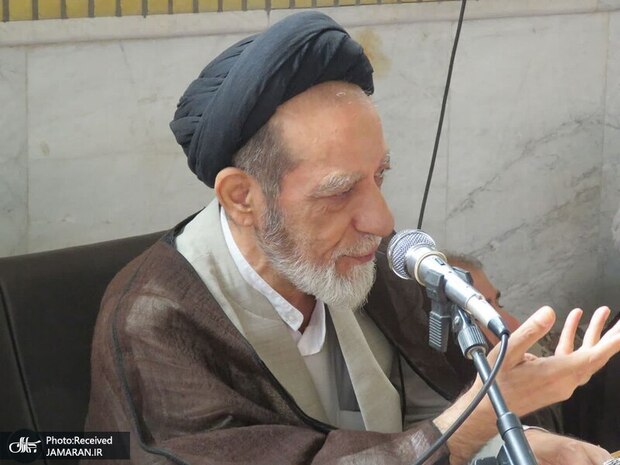 سید محمد موسوی: تواضع و اخلاق آیت‌الله العظمی شبیری زنجانی بی‌نظیر بود/ با درگذشت ایشان ثلمه‌ای در حوزه‌های علمیه، احساس می‌کنیم که به سادگی قابل جبران نیست