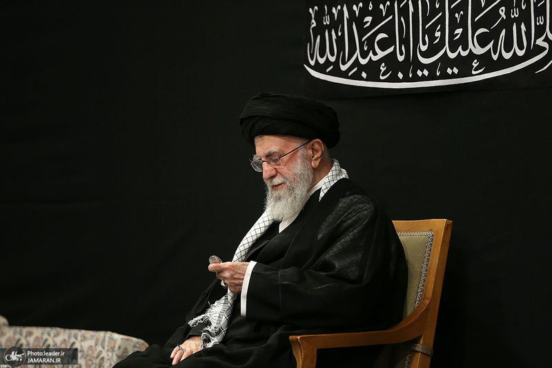 مراسم عزادارای شب عاشورا با حضور رهبر انقلاب اسلامی