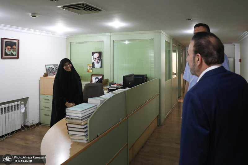 بازدید محمود واعظی از موسسه مطبوعاتی جماران