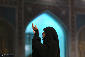 مراسم دعا و احیای شب بیست و یکم ماه رمضان در حرم امام رضا(ع)