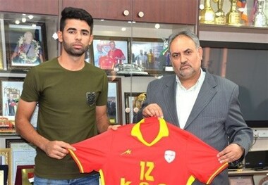 یک بازیکن جدید به فولاد خوزستان پیوست
