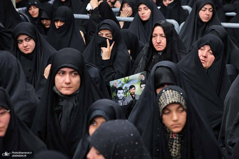 اولین شب مراسم عزاداری ایام شهادت حضرت زهرا (س) در حسینیه امام خمینی(ره)