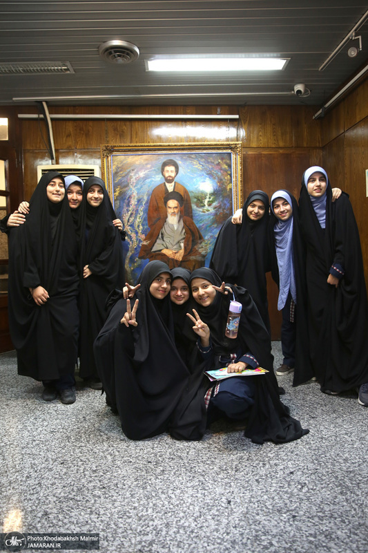 بازدید دانش آموزان از بیت امام خمینی (س) در جماران