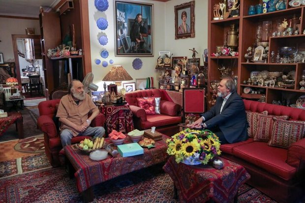 خاطرات داریوش ارجمند از «سگ‌کشی» و بیضایی
