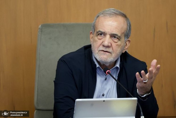 پزشکیان: دشمن بداند که با ترور، مملکت ما تسلیم نمی‌شود، زیرا برای هر کدام از ما صدها جایگزین بهتر وجود دارد/ شایسته مسلمانان نیست که با یکدیگر اختلاف داشته باشند و اجازه دهند صهیونیست‌ها از این تفرقه سوءاستفاده کنند