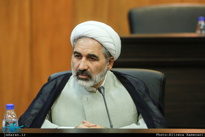 نشست نقد و بررسی کتاب زندگینامه و مبارزات آیت الله سید مصطفی خمینی(ره)