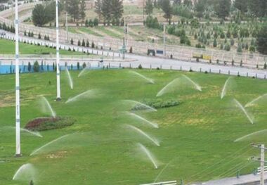 آبیاری ورزشگاه ۲۲ بهمن یزد با آب خاکستری آغاز شد