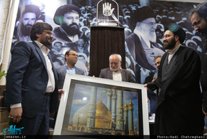 مدیرکل ارشاد و جمعی از اهالی رسانه قم با سید علی خمینی دیدار کردند