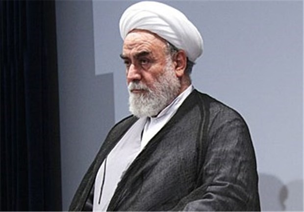 حوزویان به فضای مجازی بی‌تفاوت نباشند