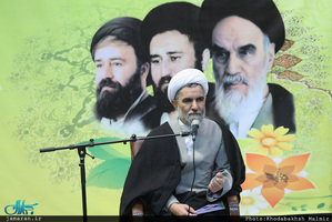 بازدید جمعی از دانشجویان جامعه المصطفی از بیت امام خمینی در جماران 