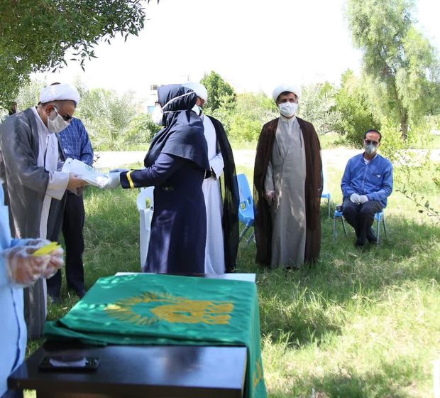 کادر درمانی بخش کرونا بیمارستان کنگان تجلیل شدند