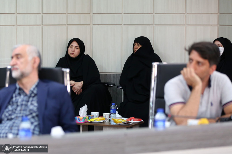 نشست صمیمانه اعضا هیات علمی پژوهشکده امام خمینی و انقلاب اسلامی با تولیت  معزز به مناسبت روز معلم