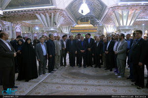 تجدید میثاق استاندار و جمعی از استانداری استان البرز با آرمان های حضرت امام خمینی(س)