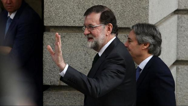 نخست وزیر اسپانیا از قدرت برکنار شد