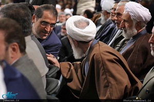 دیدار مسئولان نظام و میهمانان کنفرانس وحدت اسلامى با رهبر معظم انقلاب