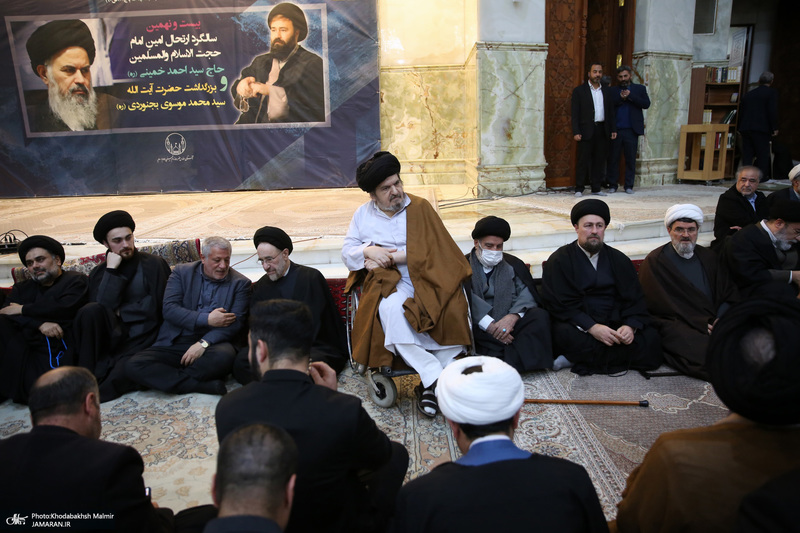 مراسم بیست‌و‌نهمین سالگرد ارتحال حاج سید احمد خمینی و بزرگداشت آیت‌الله بجنوردی در حرم امام