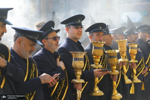 مراسم عزاداری خادمان حرم حضرت معصومه (س) در روز شهادت امام موسی کاظم (ع)‎