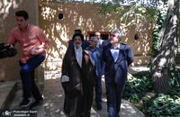 بازدید معاون علمی و فن آوری ریاست جمهوری از بیت و زادگاه حضرت امام خمینی