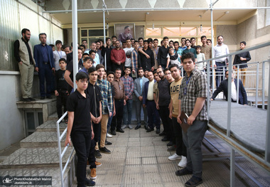 بازدید برگزیدگان پویش کتاب خوانی «هیس طوری» از جماران