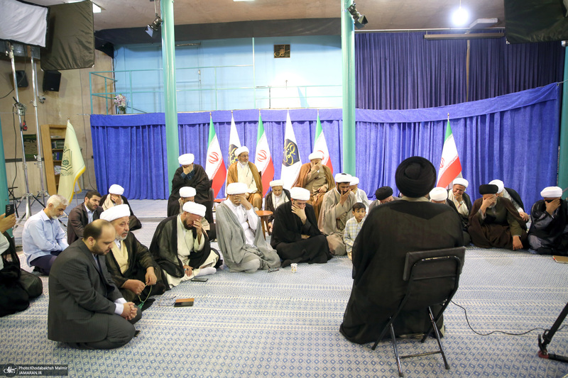 بازدید جمعی از علما کشور عراق از بیت امام خمینی (س)
