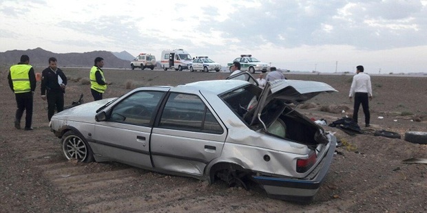 واژگونی خودرو در بجستان سه مصدوم داشت