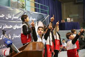 تجدیدمیثاق اعضای سازمان جوانان جمعیت هلال احمر با آرمان‌های امام خمینی(س)؛