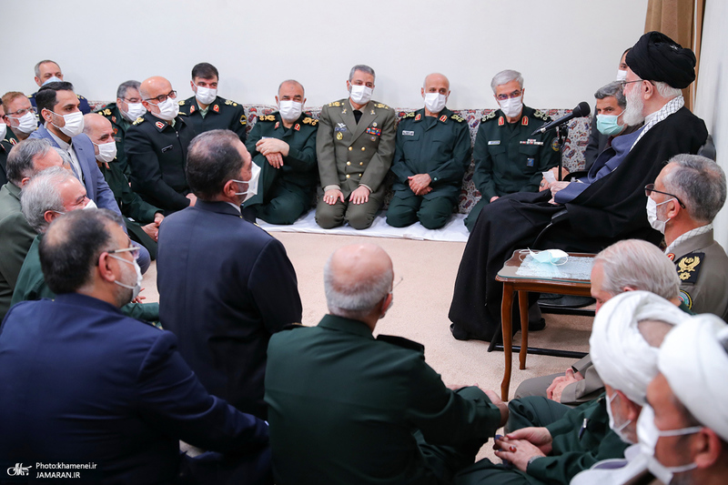 دیدار جمعی از فرماندهان ارشد نیروهای مسلح با فرمانده معظم کل قوا
