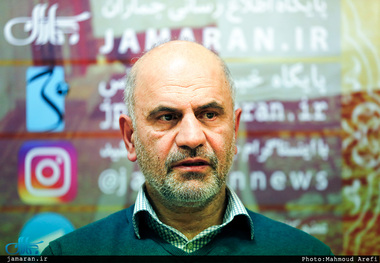 مومنی: افزایش قیمت بنزین کسری بودجه را می افزاید، مصرف را نمی کاهد!