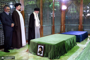 حضور رهبر معظم انقلاب در مرقد مطهر امام خمینی(س) و گلزار شهیدان