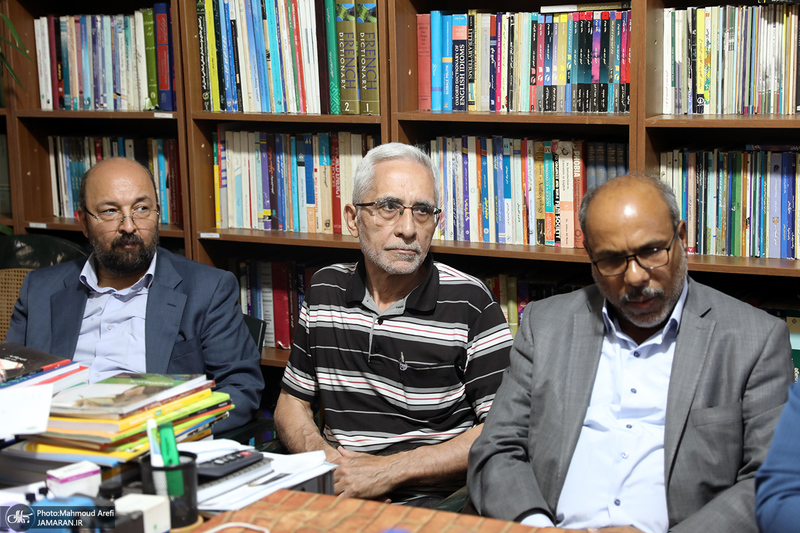 نشست «انتخاب سرنوشت» با سخنرانی بهزاد نبوی و فیض الله عرب سرخی