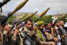 پیشروی ۳۶ ساعته حوثی‌ها در غرب یمن؛ سی‌ان‌ان از «شکست مشترک واشنگتن و ریاض» گزارش داد