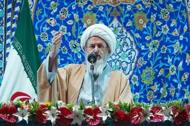 امام گونه از آرمان های انقلاب پاسداری می کنیم