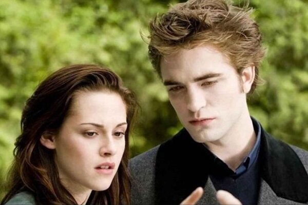 هدیه «گرگ و میش» به هوادارانش در سالگرد ۲۰ سالگی
