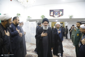مراسم بزرگداشت رئیس جمهوری و یارانش در حرم حضرت معصومه(س)