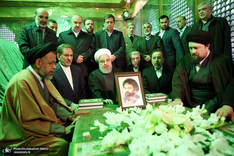 تجدید میثاق رئیس جمهور و اعضای هیأت دولت با آرمان‌های حضرت امام(س)