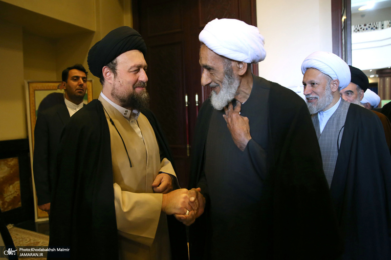 حاشیه تجدید میثاق اعضای مجلس خبرگان رهبری با آرمان های امام خمینی (س)