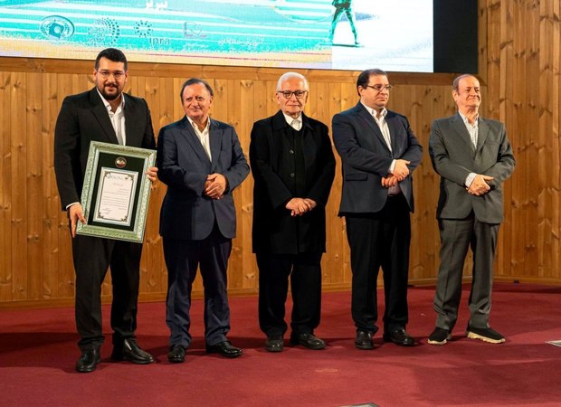 کسب عنوان «روابط‌عمومی برتر کشور» توسط پتروشیمی تبریز؛ تثبیت جایگاه پتروشیمی تبریز در قله ارتباطات سازمانی 