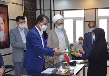 معلمان نمونه دشتی بوشهر تجلیل شد