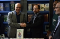 مراسم رونمایی از کتاب «خمینی بت‌شکن» (2)