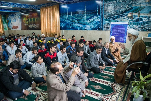 دانش‌آموزان قزوینی عضو افتخاری ستاد نماز جمعه می‌شوند