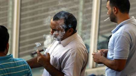 یک چهارم مردم این کشور سیگاری هستند!