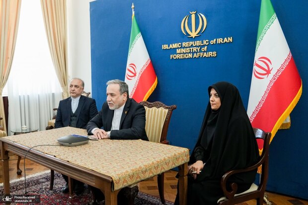 گفت و گوی تلفنی عراقچی با کارکنان سفارت ایران در ونزوئلا