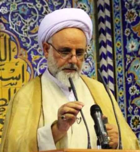 امام جمعه ایلام: آمریکایی ها خواب براندازی نظام جمهوری اسلامی را به گور خواهند برد